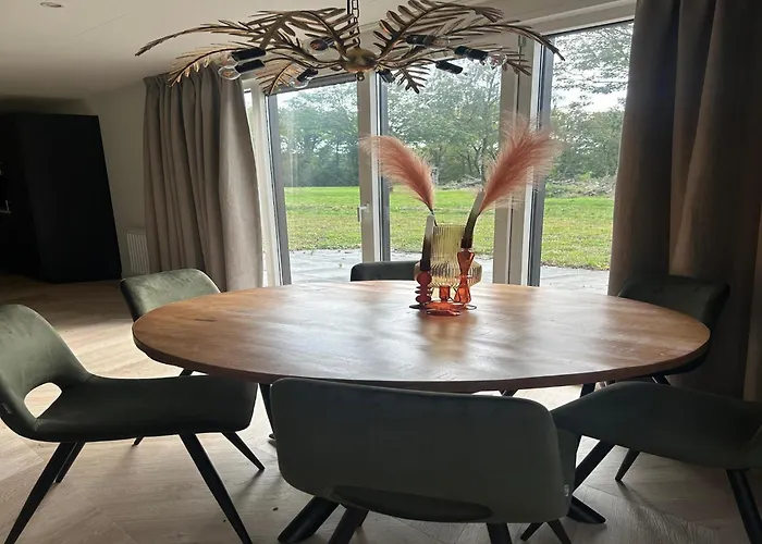 Forest Retreat Near Baarle-nassau * Ulicoten